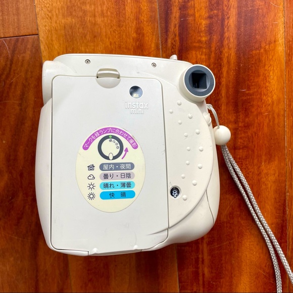 Fujifilm Instax Mini 7S (Japan) - Picture 3 of 3